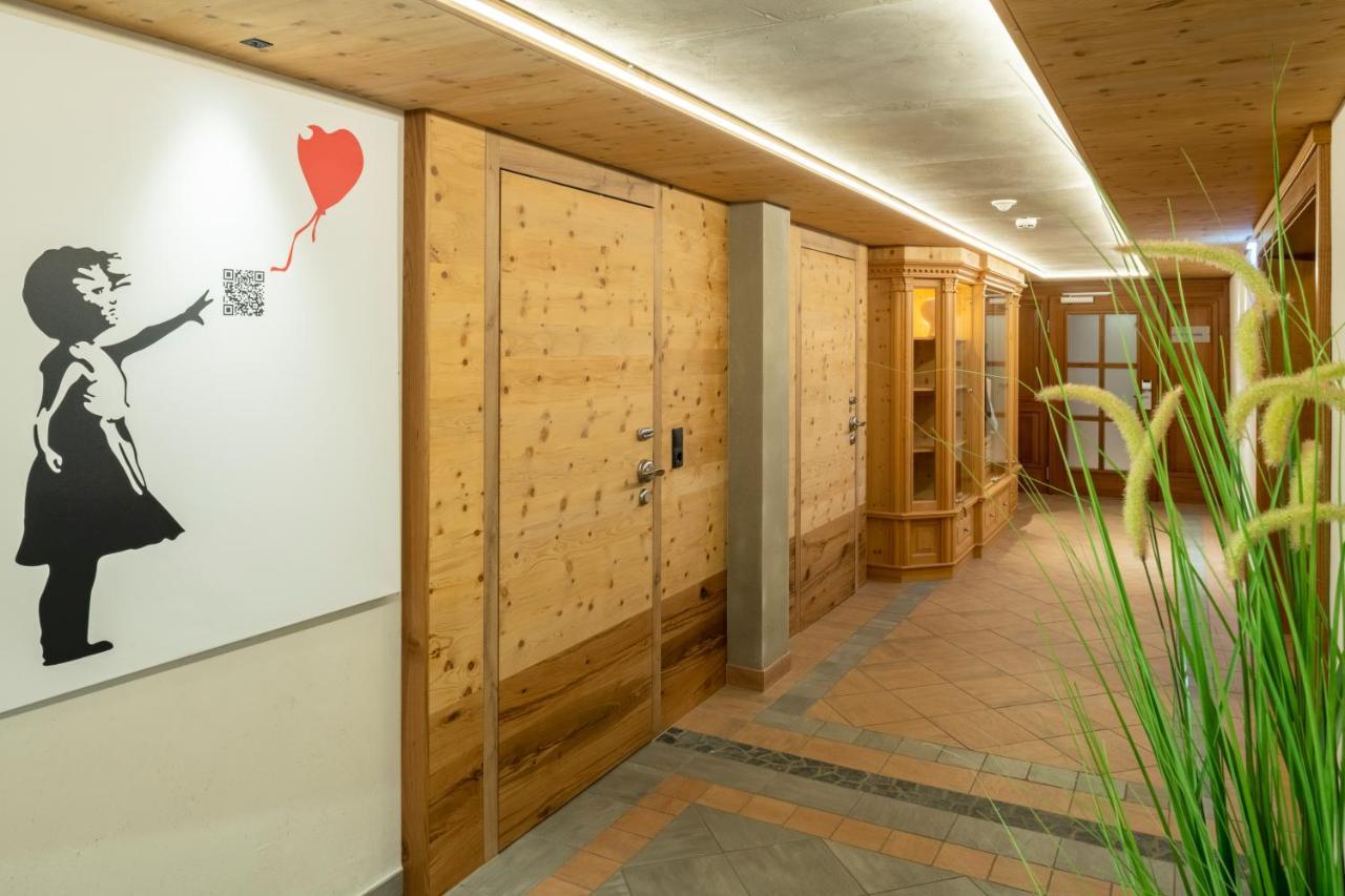 Hotel Olympia イシュグル エクステリア 写真