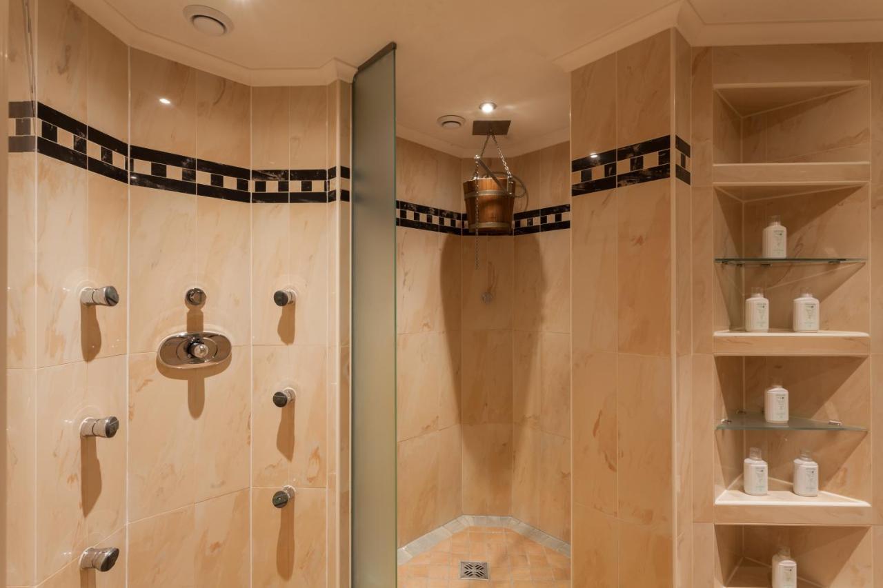 Hotel Olympia イシュグル エクステリア 写真