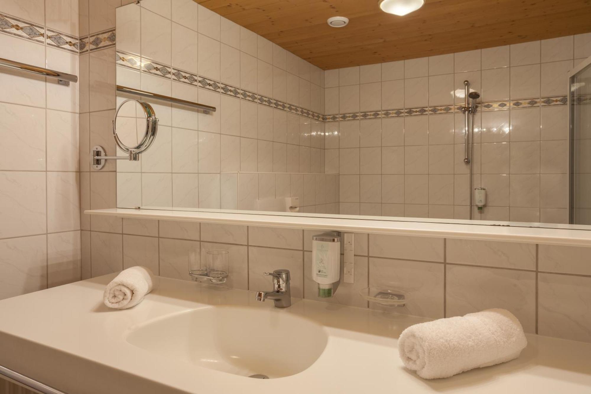 Hotel Olympia イシュグル エクステリア 写真